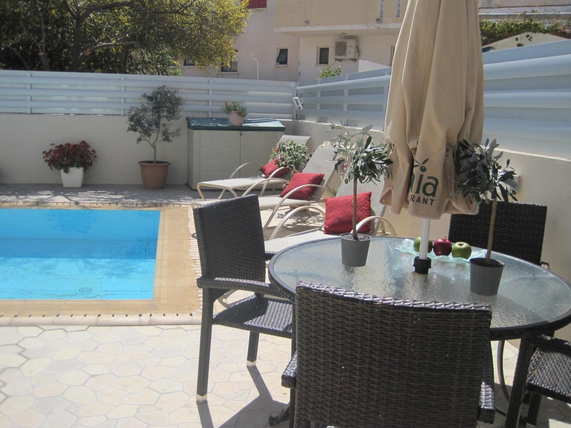 Polyxenia Isaak Luxury Villas And Apartments Protaras Quarto foto