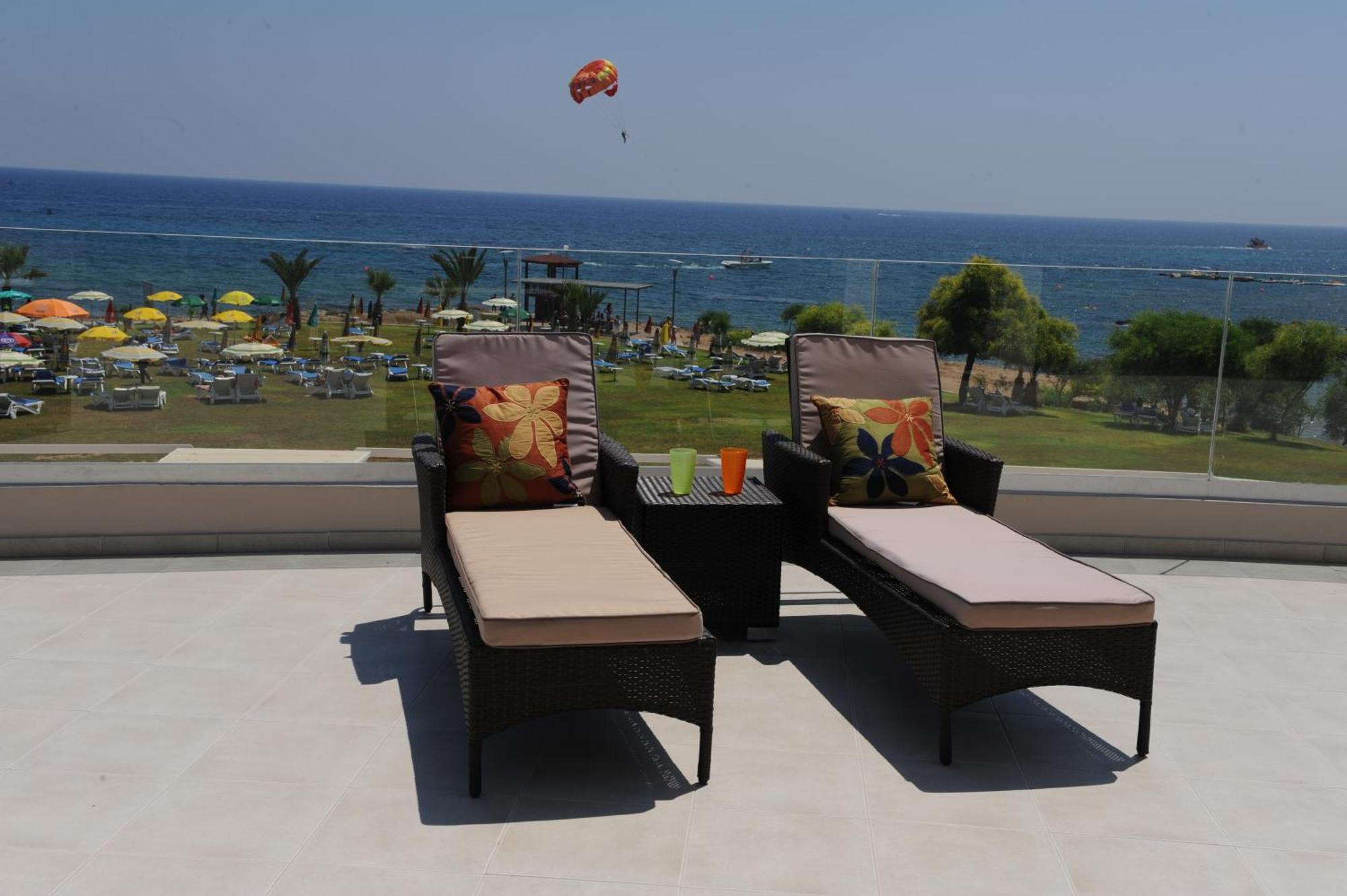 Polyxenia Isaak Luxury Villas And Apartments Protaras Quarto foto