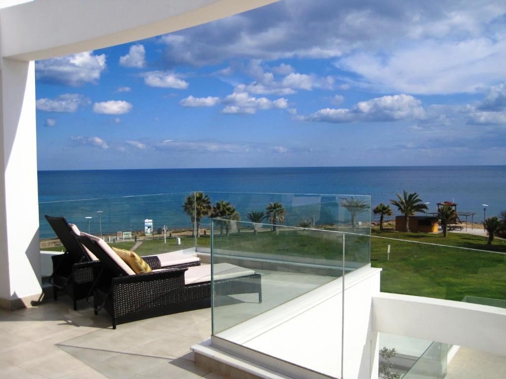 Polyxenia Isaak Luxury Villas And Apartments Protaras Exterior foto