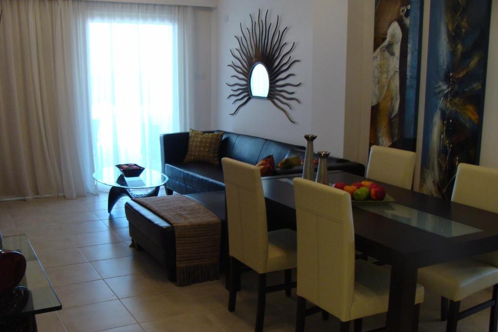 Polyxenia Isaak Luxury Villas And Apartments Protaras Exterior foto